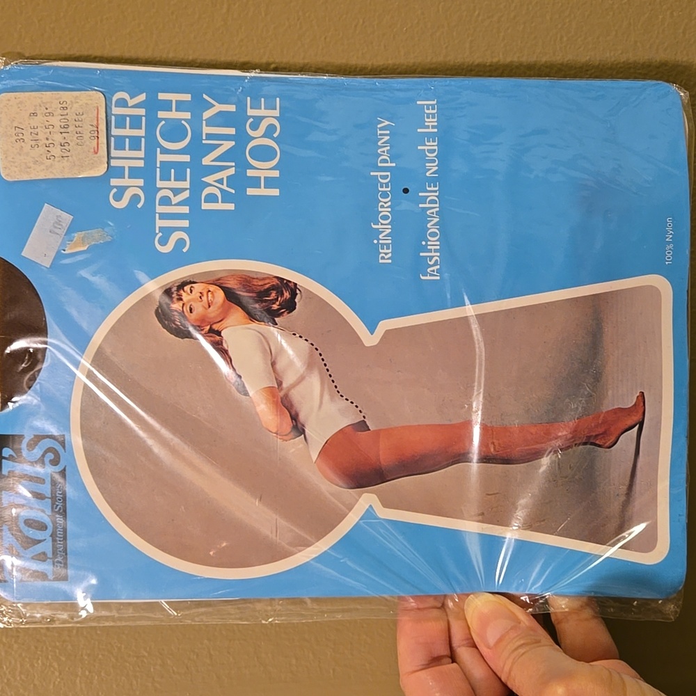 NWT Vintage Kohl’s Panty Hose Size B Coffee Sheer Stretch Reinforced Panty Nylon